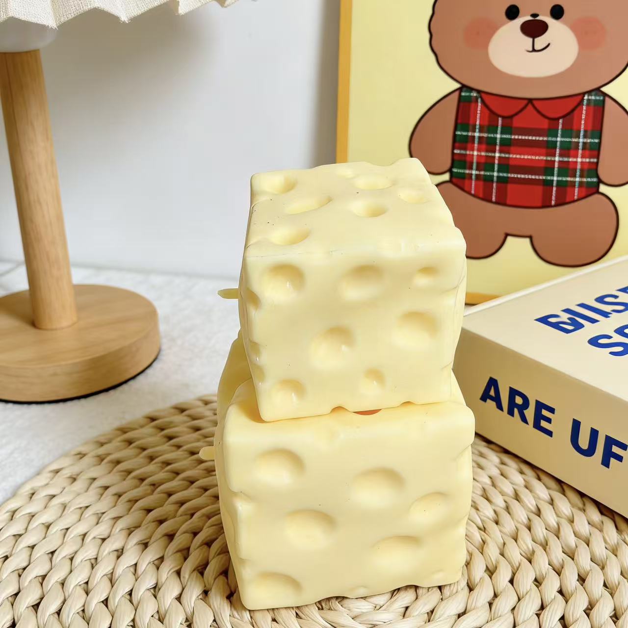 كرة ضغط جامبو على شكل مكعب جبن - مراجعة Fidget Cube Original وسعره