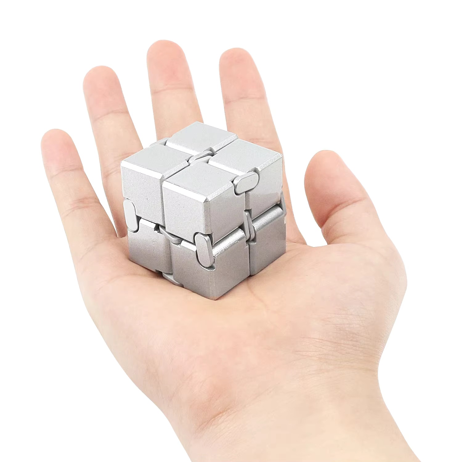 مكعب إنفينيتي من السبائك والبل - مراجعة Fidget Cube Original وسعره