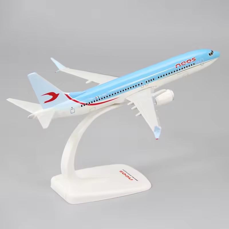 مقياس 1:200 B737 MAX8 Neos الخ - مراجعة Model Airplane Plastic وسعره